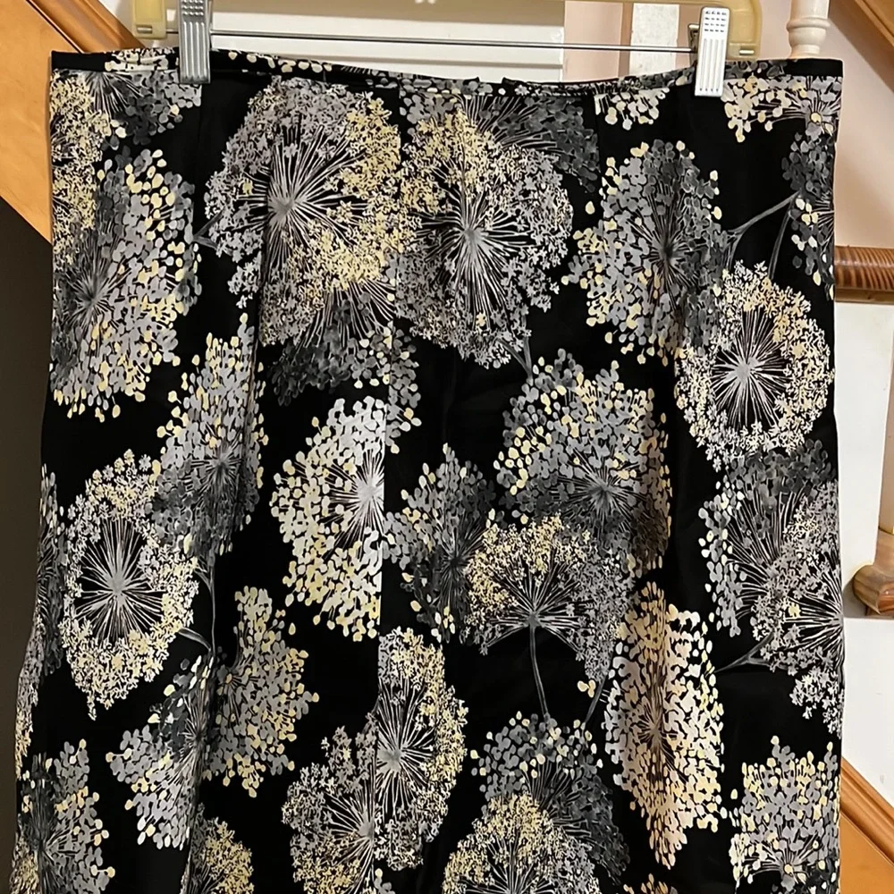 Beautiful Talbots Linen & Silk Skirt